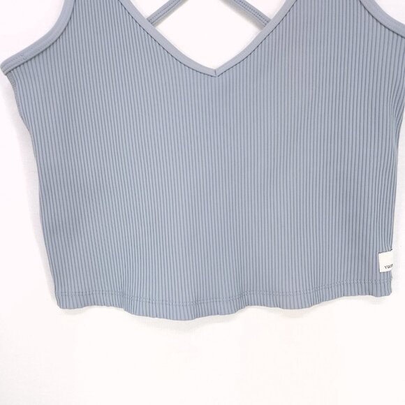 Vuori Ribbed Crop Tank Top Size Medium Gray Stretch Strappy Back Built In Bra - Picture 9 of 11